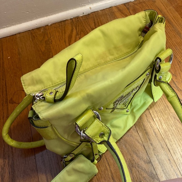 Guess purse - Picture 4 of 5